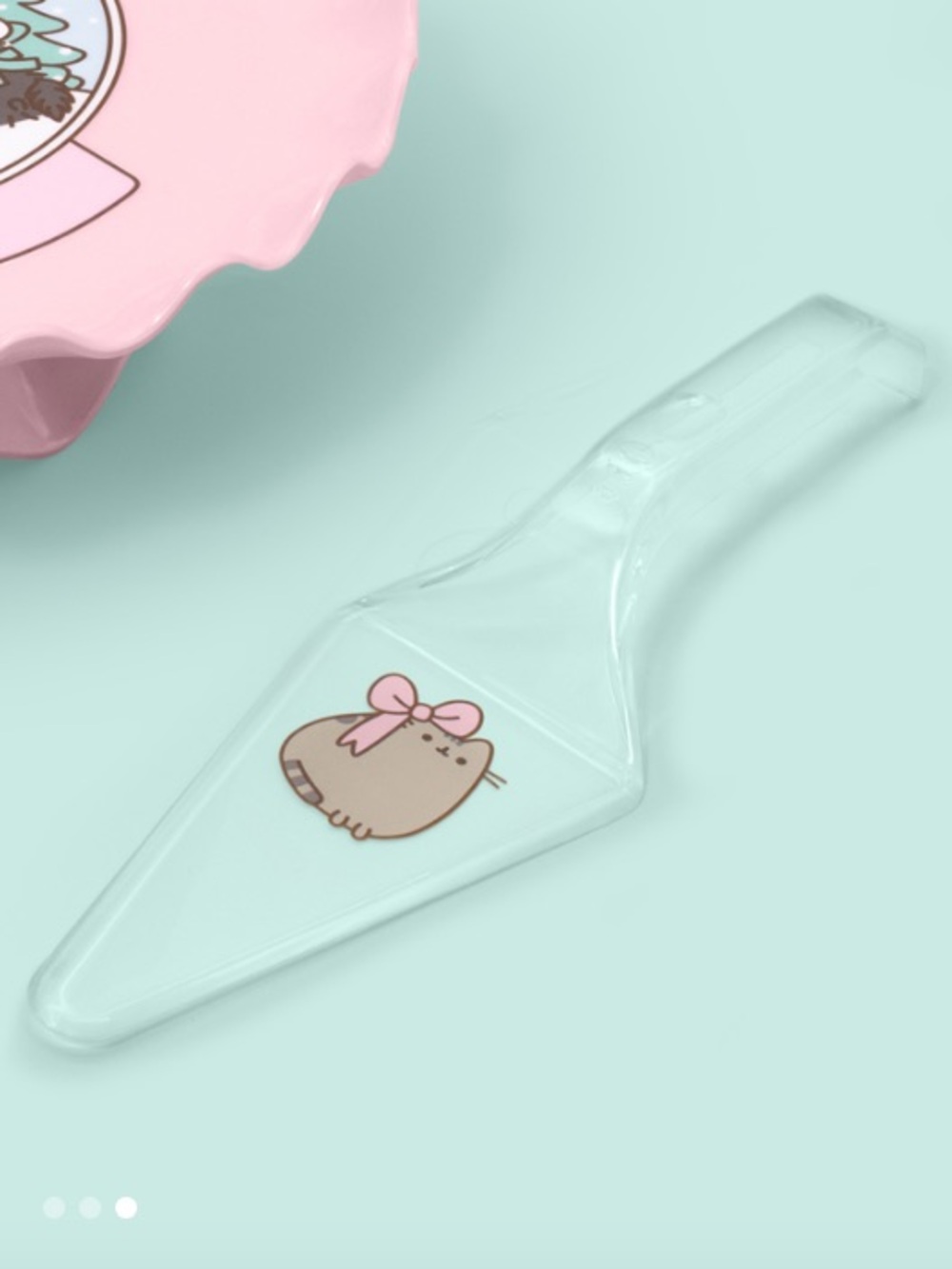 Clear Cake Server with Pink Bow Cat Design